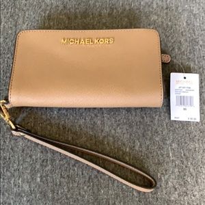 Michael Kors wristlet - NWT